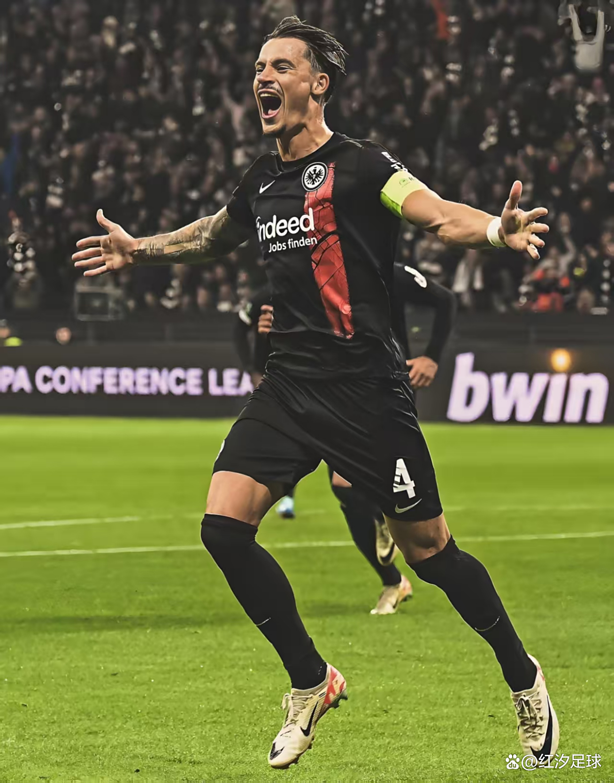 爱游戏体育-赛地聚焦：欧联转会期热度飙升，阿贾克斯队长鼓劲，话题不断，赛季目标并未改变