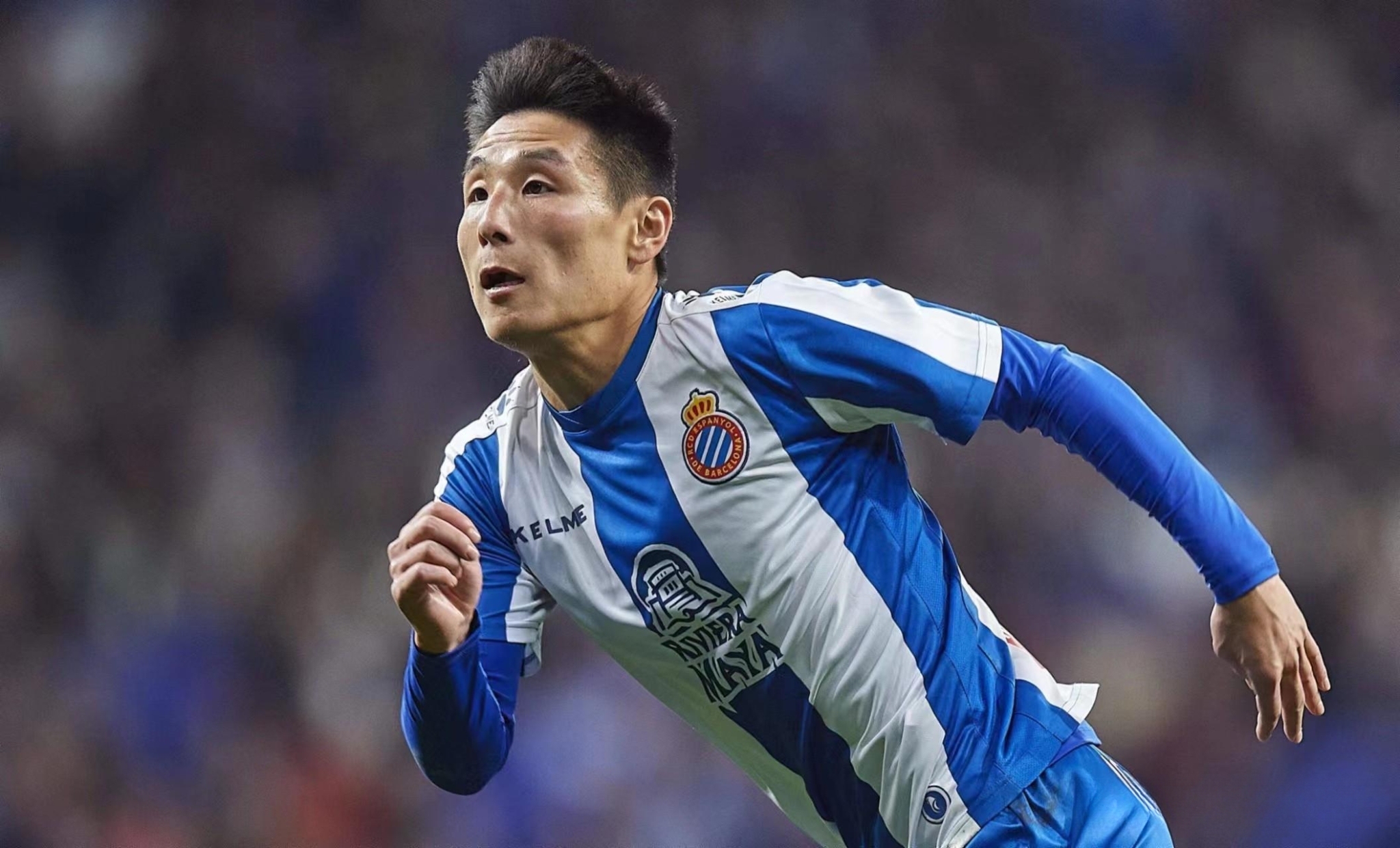 爱游戏官网-西甲加时末段走向成谜，上海海港更衣室发声，底气十足，身体对抗强度拉满