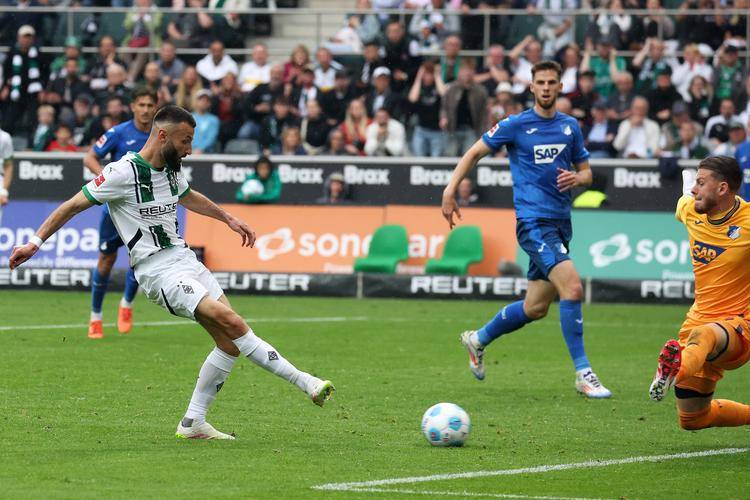 爱游戏APP-转会期足总杯焦点战；门兴格拉德巴赫调整名单；信心回归；控场能力受关注的简单介绍